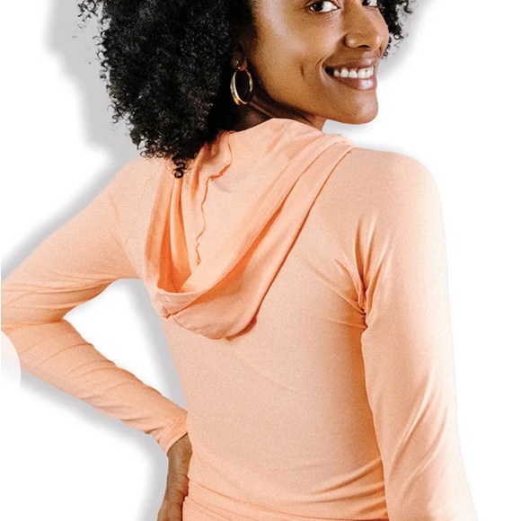 Women's Hooded Semi-Fitted Sun Shirt | Peach size M (runs small) NWOT - Picture 3 of 5